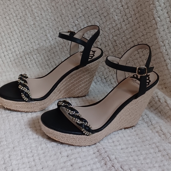 Fergalicious Wedge black silver and gems buckle open toe sandle women size 9 - Picture 11 of 12